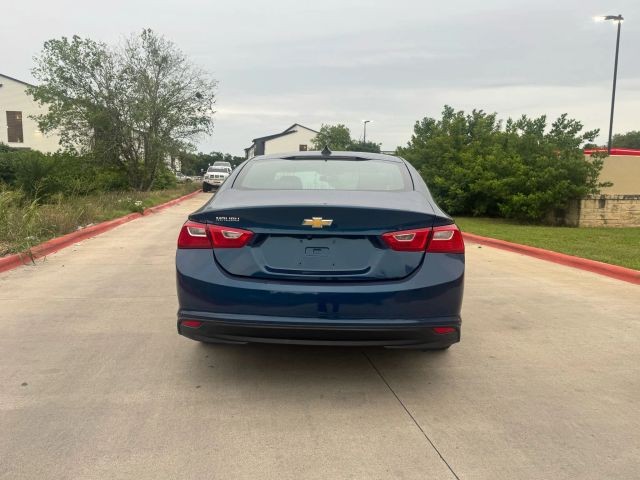Chevrolet Malibu Vehicle Full-screen Gallery Image 04