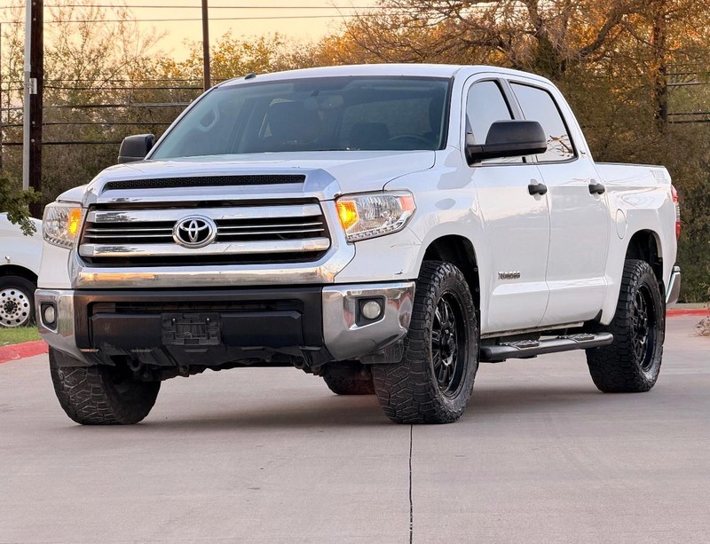 Toyota Tundra 2WD Vehicle Full-screen Gallery Image 02