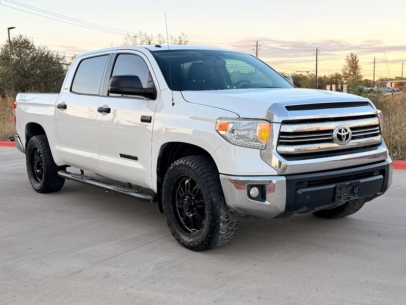 Toyota Tundra 2WD Vehicle Full-screen Gallery Image 08