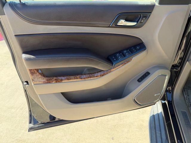 Chevrolet Tahoe Vehicle Full-screen Gallery Image 10