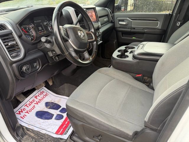 Ram 2500 Vehicle Full-screen Gallery Image 11