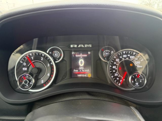 Ram 2500 Vehicle Full-screen Gallery Image 13