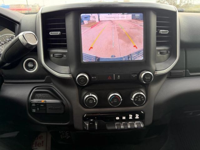 Ram 2500 Vehicle Full-screen Gallery Image 14