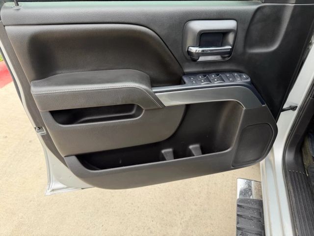 Chevrolet Silverado 1500 Vehicle Full-screen Gallery Image 10