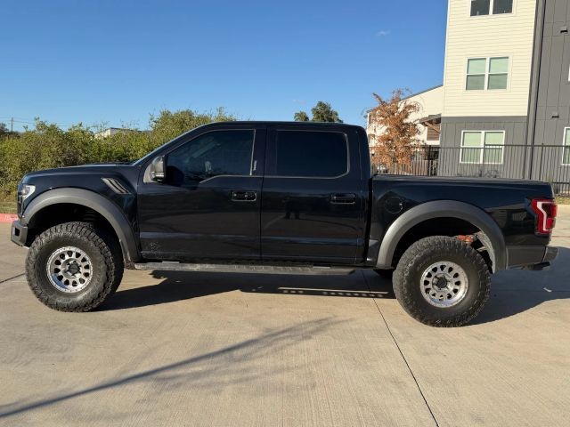 Ford F-150 Vehicle Full-screen Gallery Image 03