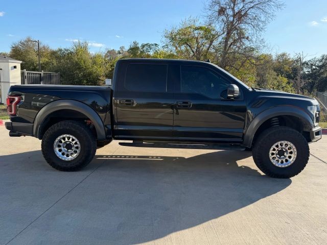 Ford F-150 Vehicle Full-screen Gallery Image 07