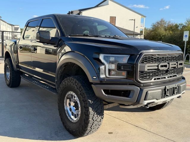 Ford F-150 Vehicle Full-screen Gallery Image 08