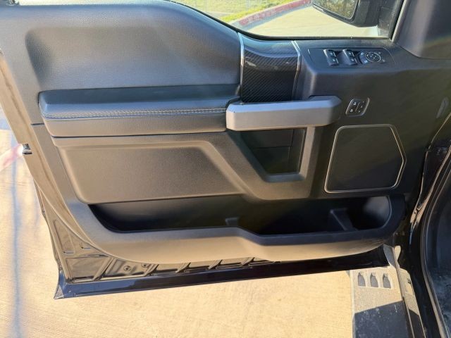 Ford F-150 Vehicle Full-screen Gallery Image 10