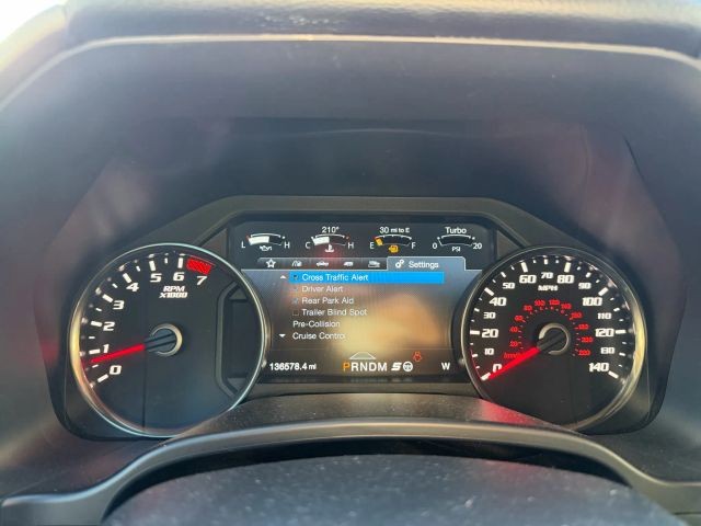 Ford F-150 Vehicle Full-screen Gallery Image 13