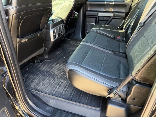 Ford F-150 Vehicle Full-screen Gallery Image 16