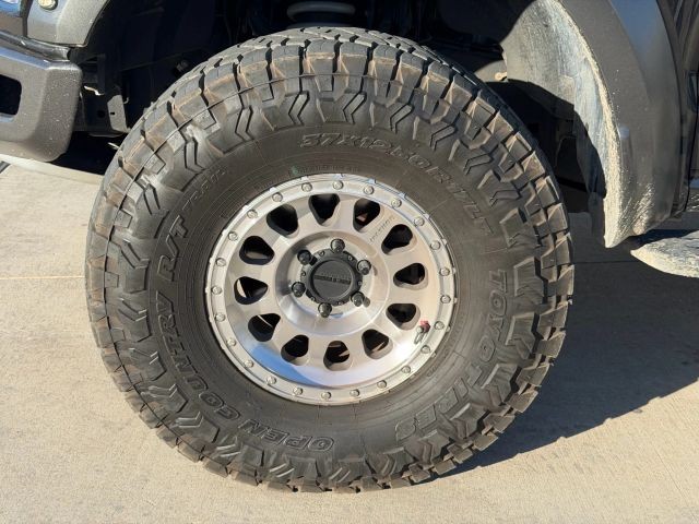 Ford F-150 Vehicle Full-screen Gallery Image 22