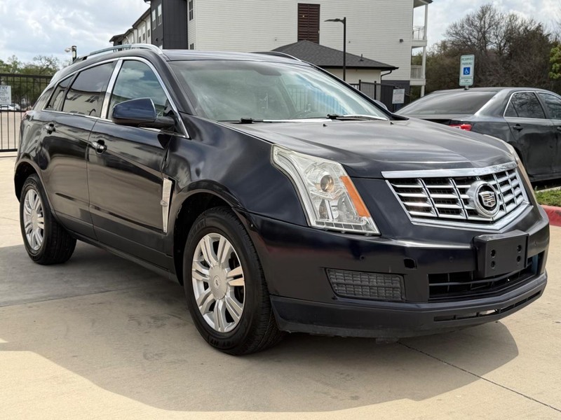 Cadillac SRX Vehicle Full-screen Gallery Image 08