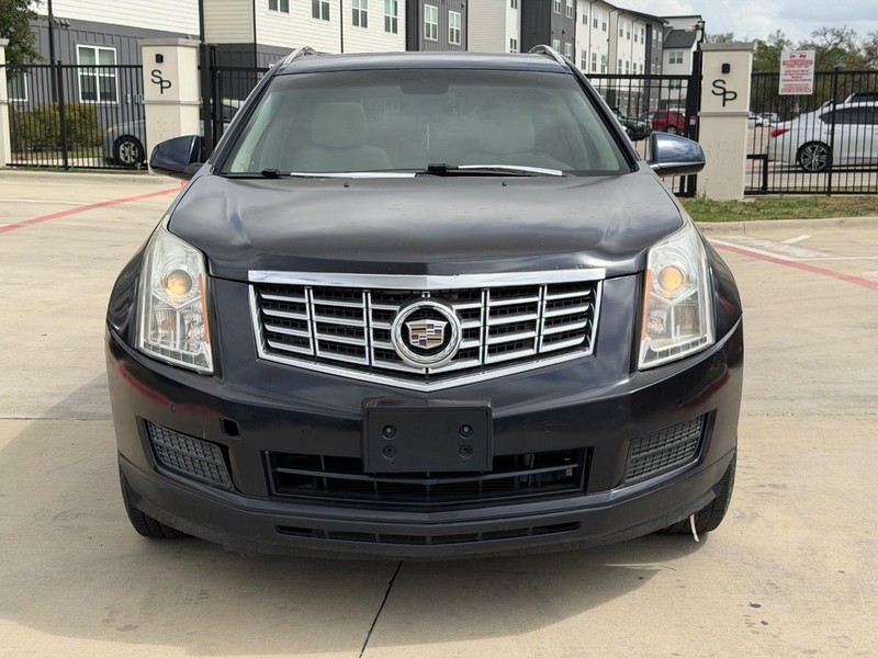 Cadillac SRX Vehicle Full-screen Gallery Image 09