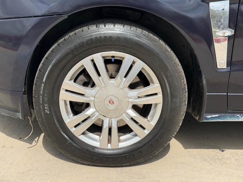 Cadillac SRX Vehicle Full-screen Gallery Image 22