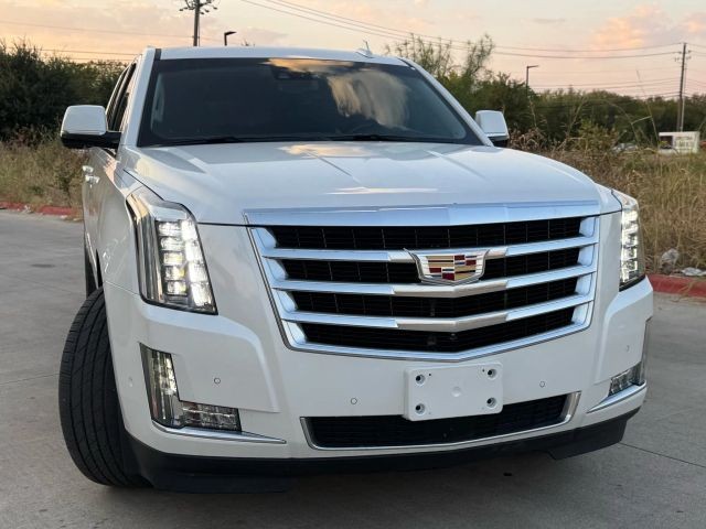 Cadillac Escalade Vehicle Full-screen Gallery Image 03