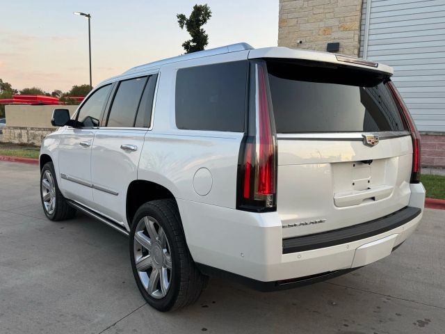 Cadillac Escalade Vehicle Full-screen Gallery Image 07