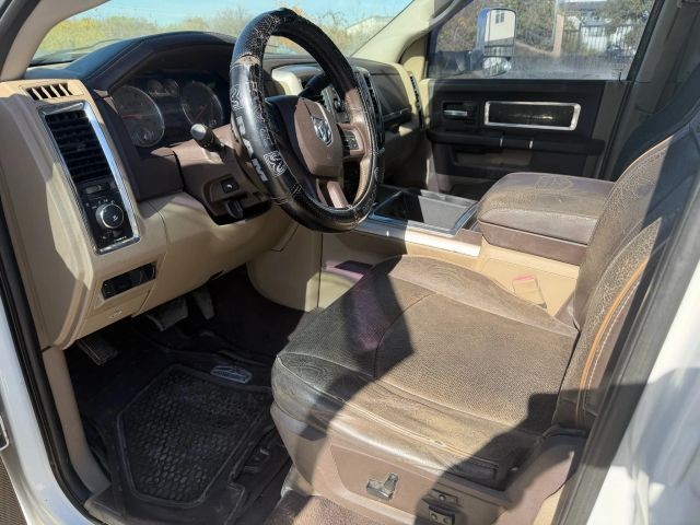 Ram 3500 Vehicle Full-screen Gallery Image 11