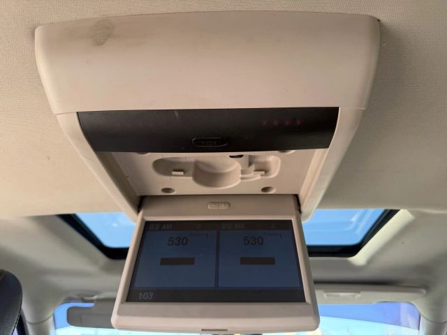 Ram 3500 Vehicle Full-screen Gallery Image 22