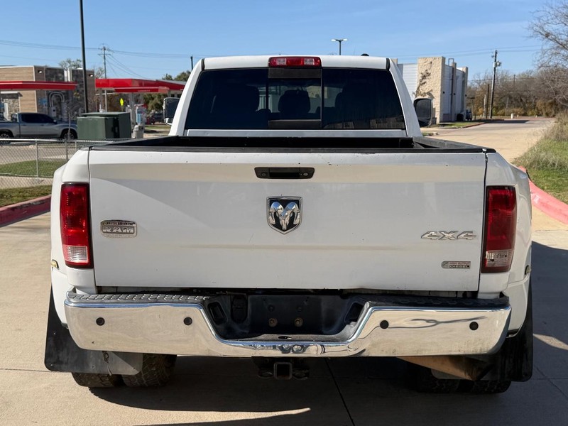 Ram 3500 Vehicle Full-screen Gallery Image 05