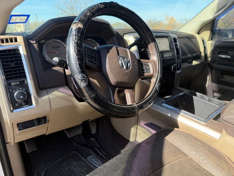 Ram 3500 Vehicle Full-screen Gallery Image 13