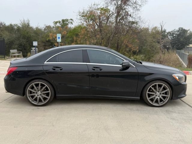 Mercedes-Benz CLA-Class Vehicle Full-screen Gallery Image 07
