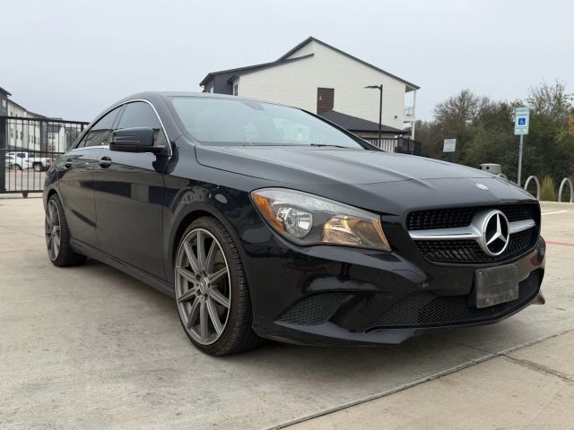 Mercedes-Benz CLA-Class Vehicle Full-screen Gallery Image 08