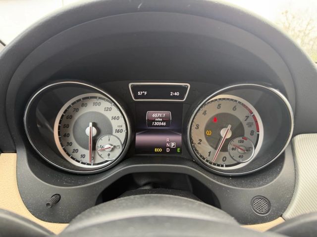 Mercedes-Benz CLA-Class Vehicle Full-screen Gallery Image 13