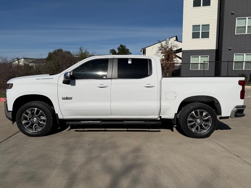 Chevrolet Silverado 1500 Vehicle Full-screen Gallery Image 03