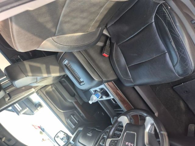 GMC Sierra 1500 Vehicle Full-screen Gallery Image 05