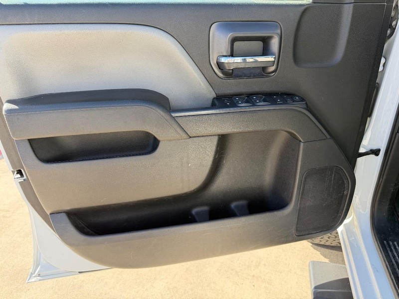 GMC Sierra 2500HD Vehicle Full-screen Gallery Image 10