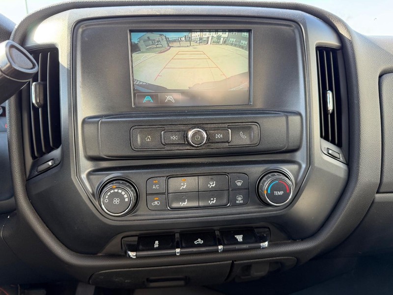 GMC Sierra 2500HD Vehicle Full-screen Gallery Image 14