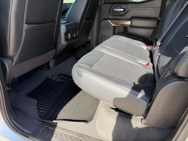 Chevrolet Silverado 1500 Vehicle Full-screen Gallery Image 17