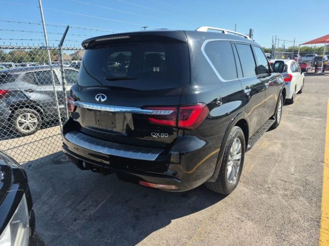 INFINITI QX80 Vehicle Full-screen Gallery Image 04