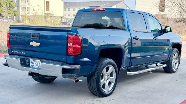 Chevrolet Silverado Vehicle Full-screen Gallery Image 06