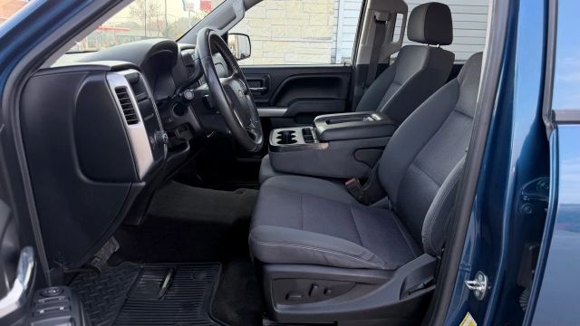 Chevrolet Silverado Vehicle Full-screen Gallery Image 07