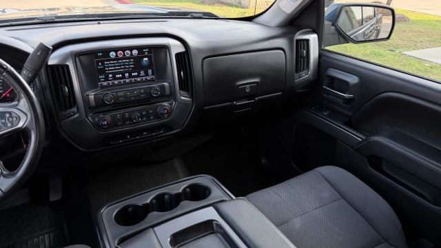 Chevrolet Silverado Vehicle Full-screen Gallery Image 10