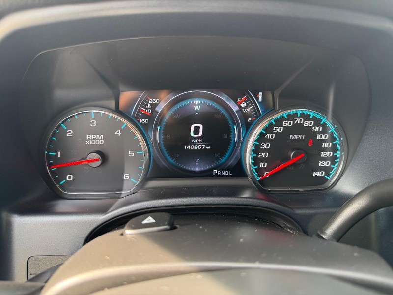 GMC Sierra 1500 Vehicle Full-screen Gallery Image 13