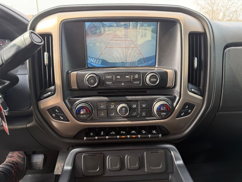 GMC Sierra 1500 Vehicle Full-screen Gallery Image 14