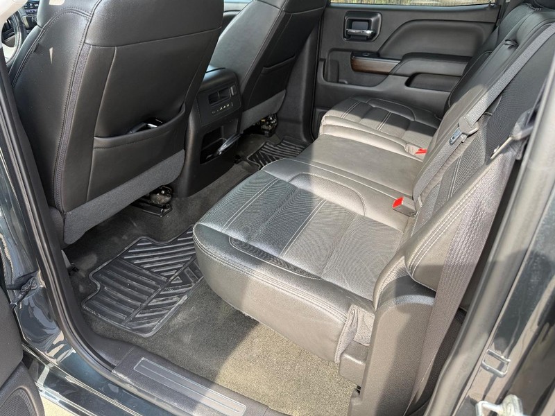 GMC Sierra 1500 Vehicle Full-screen Gallery Image 16