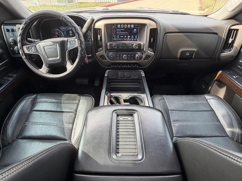 GMC Sierra 1500 Vehicle Full-screen Gallery Image 19