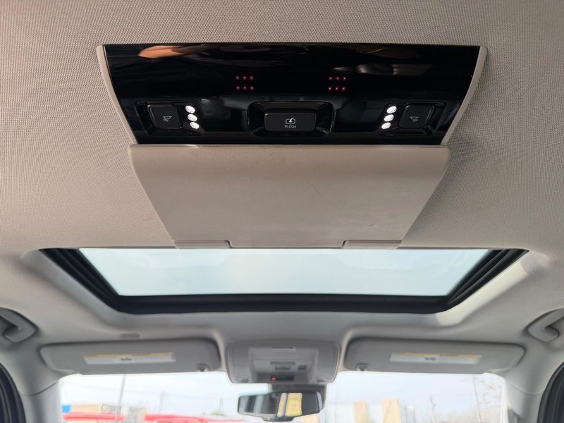 GMC Sierra 1500 Vehicle Full-screen Gallery Image 21