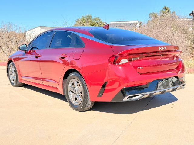 Kia K5 Vehicle Full-screen Gallery Image 04