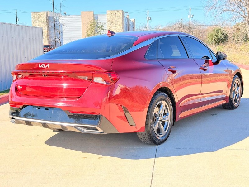 Kia K5 Vehicle Full-screen Gallery Image 06