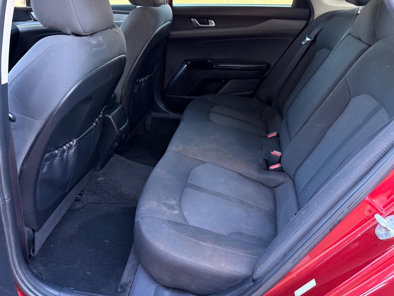 Kia K5 Vehicle Full-screen Gallery Image 13