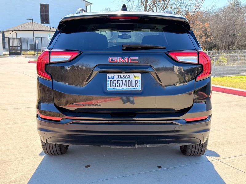 GMC Terrain Vehicle Full-screen Gallery Image 05