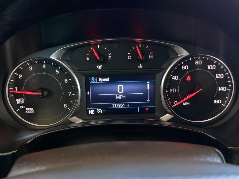 GMC Terrain Vehicle Full-screen Gallery Image 17