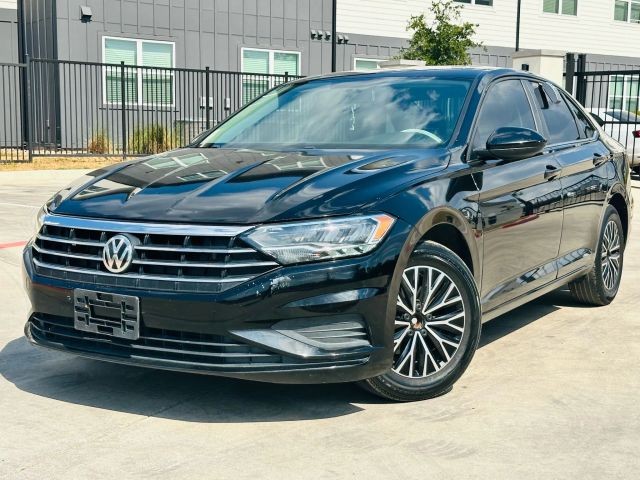 Volkswagen Jetta Vehicle Full-screen Gallery Image 24