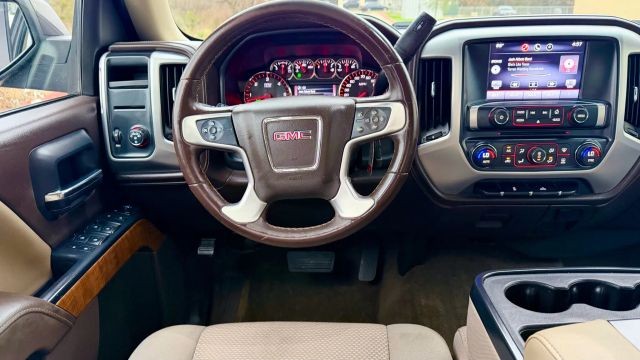 GMC Sierra 1500 Vehicle Full-screen Gallery Image 06