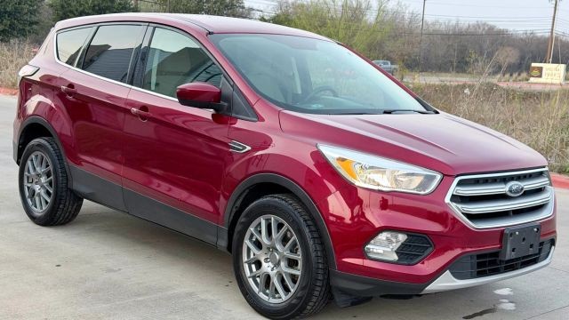 Ford Escape Vehicle Full-screen Gallery Image 02