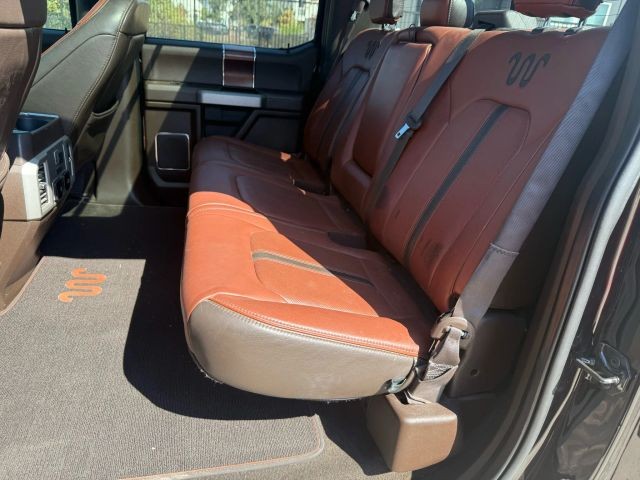 Ford F-150 Vehicle Full-screen Gallery Image 17